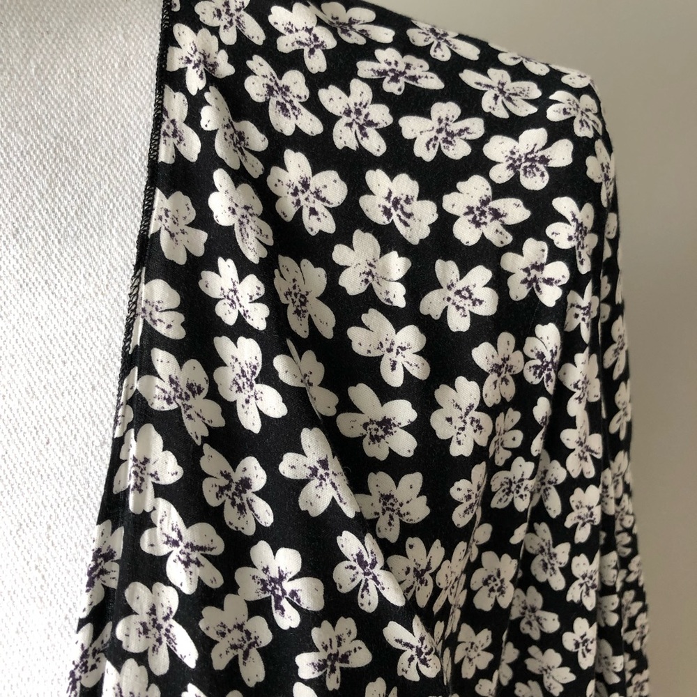 BRANDY MELVILLE | Floral Kimono Duster - Picture 2 of 5